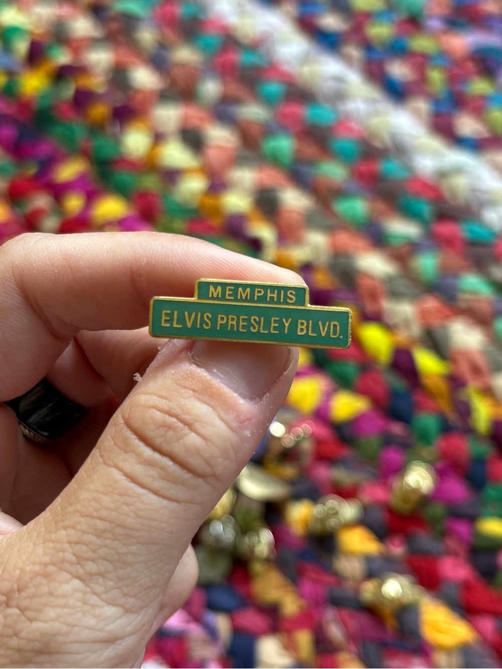 MEMPHIS ELVIS PRESLEY BOULEVARD PIN
